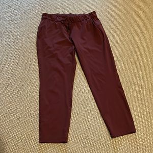 Lululemon 7/8 length pants elastic waist